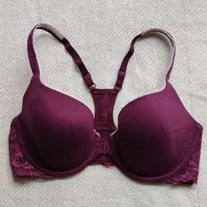 Victoria's Secret Purple Underwire Bra Smooth Molded Cups